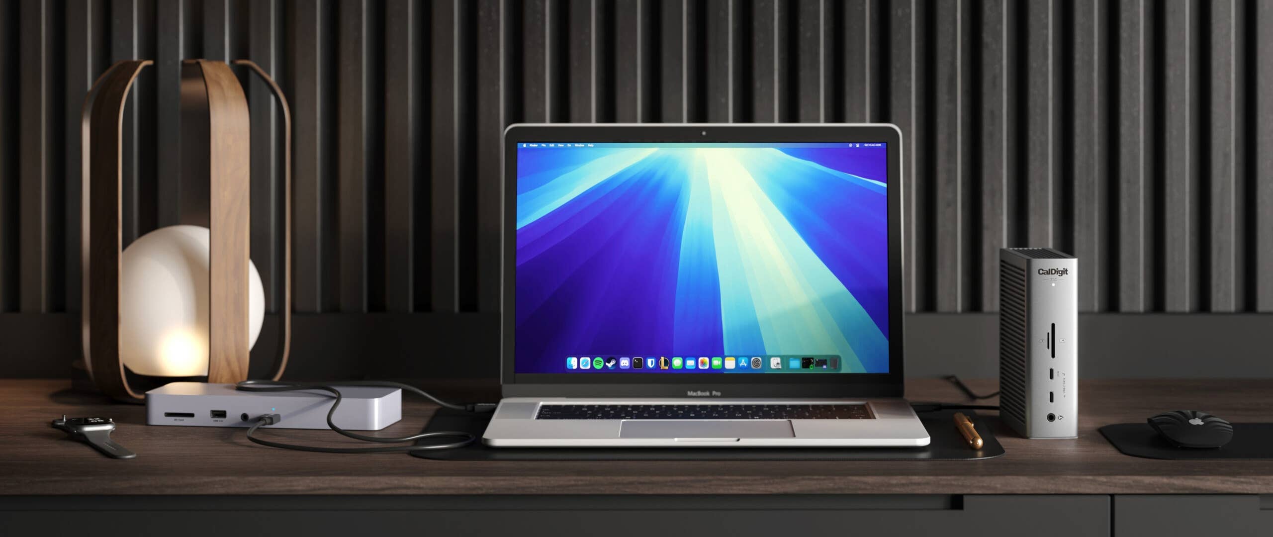 CalDigit TS5 后置接口桌面展示